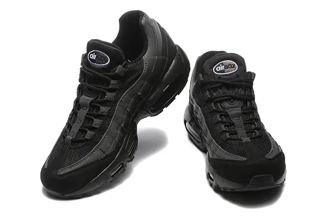 Nike Air Max 95 Black Lifestyle Sneakers 4