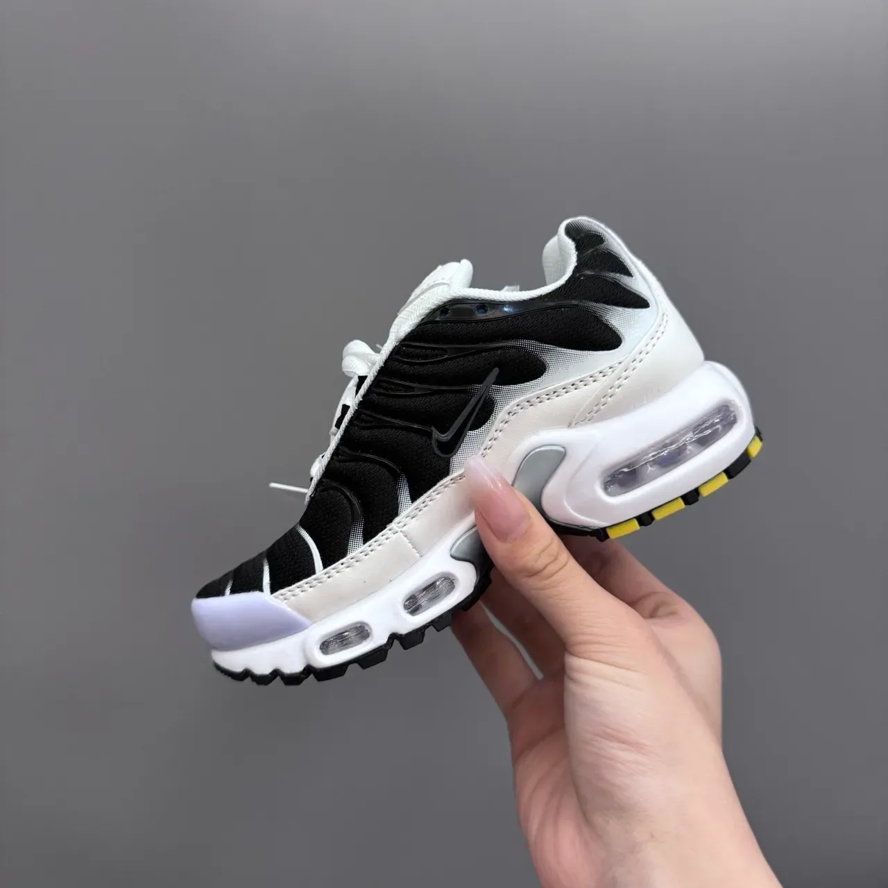 Nike Air Max Plus Black White Red Lifestyle Sneakers 18