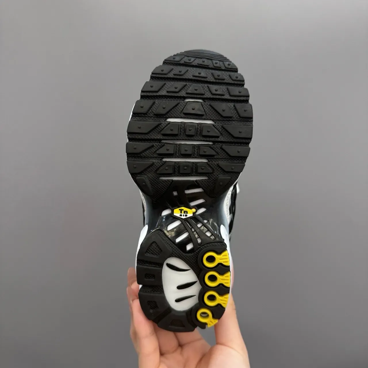 Nike Air Max Plus Black White Red Lifestyle Sneakers 21