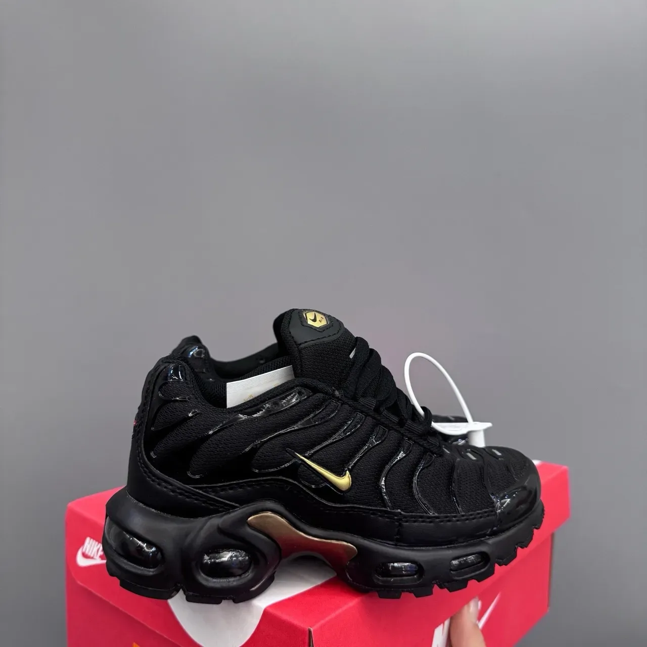 Nike Air Max Plus Black White Red Lifestyle Sneakers 22