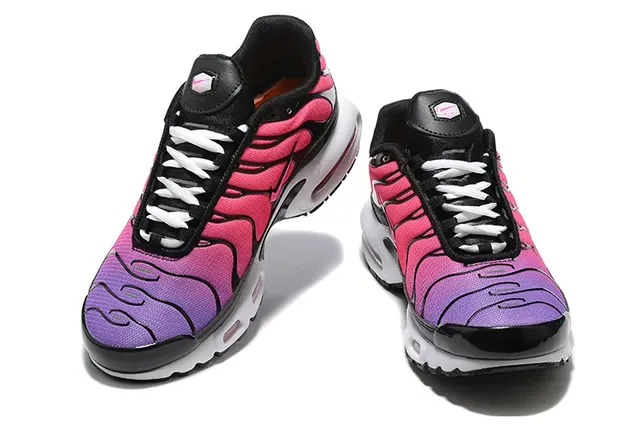 Nike Air Max Plus Gradient Purple Pink Lifestyle Sneakers 3
