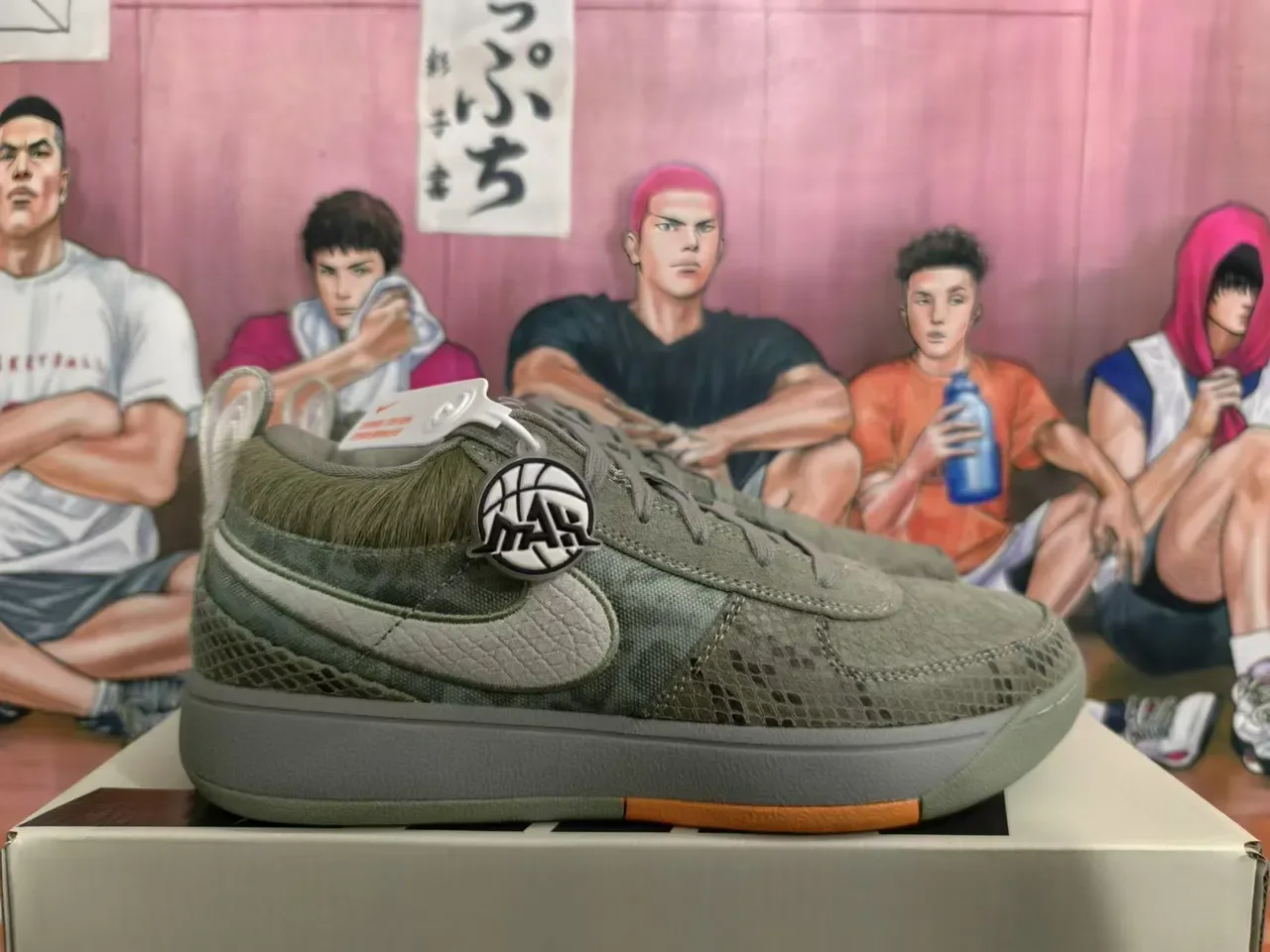 Nike Air Mowabb Olive Green Mesh and Textured Overlay Lifestyle Sneakers 5