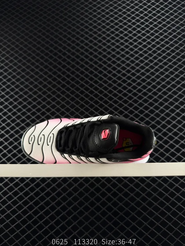 Nike Air VaporMax Plus Black Red Chunky Sneakers 2