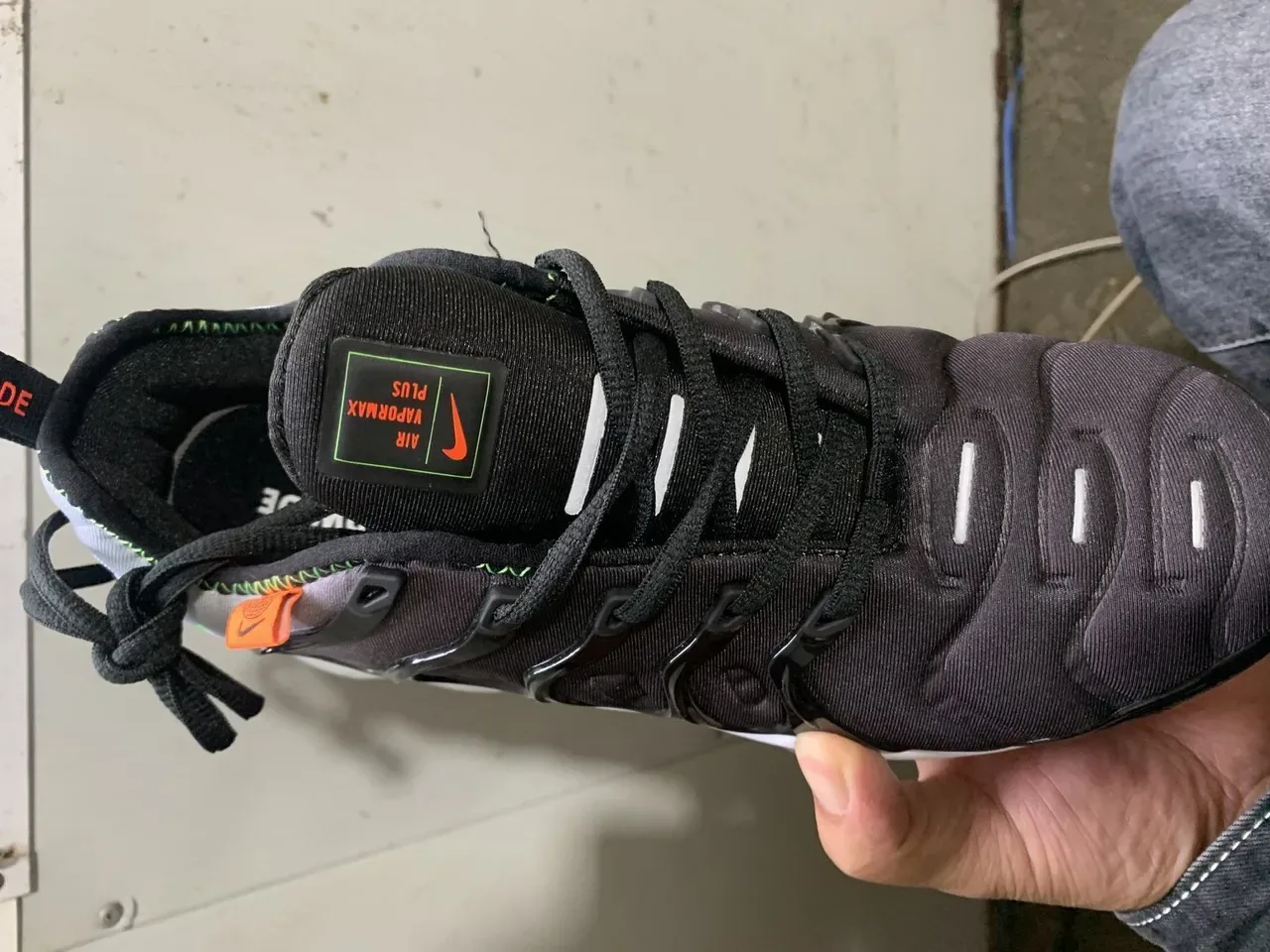 Nike Air VaporMax Plus Dark Purple Black Neon Green Tênis Lifestyle 4