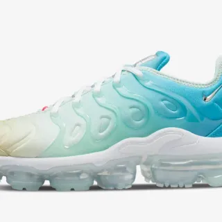 Nike Air VaporMax Plus Gradient Lifestyle Sneakers