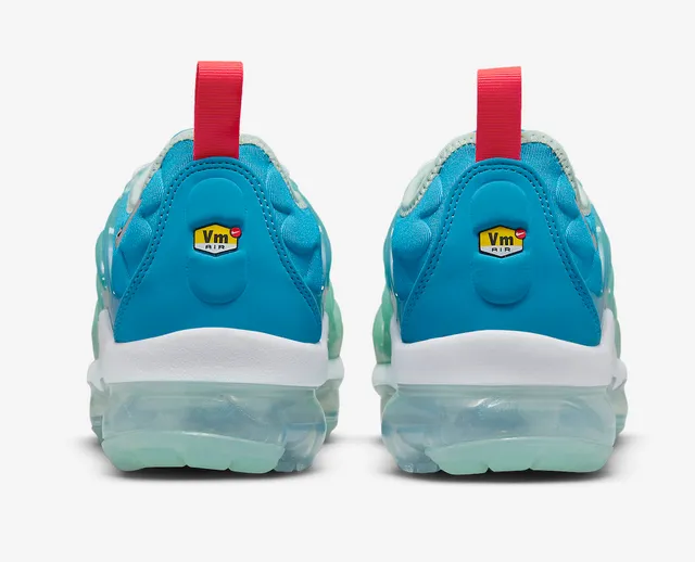 Nike Air VaporMax Plus Gradient Lifestyle Sneakers 4