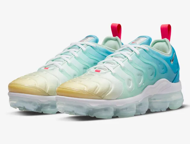Nike Air VaporMax Plus Gradient Lifestyle Sneakers 7