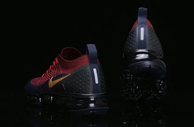 Nike Air VaporMax Vermelho Marinho Dourado Tênis de Corrida 12