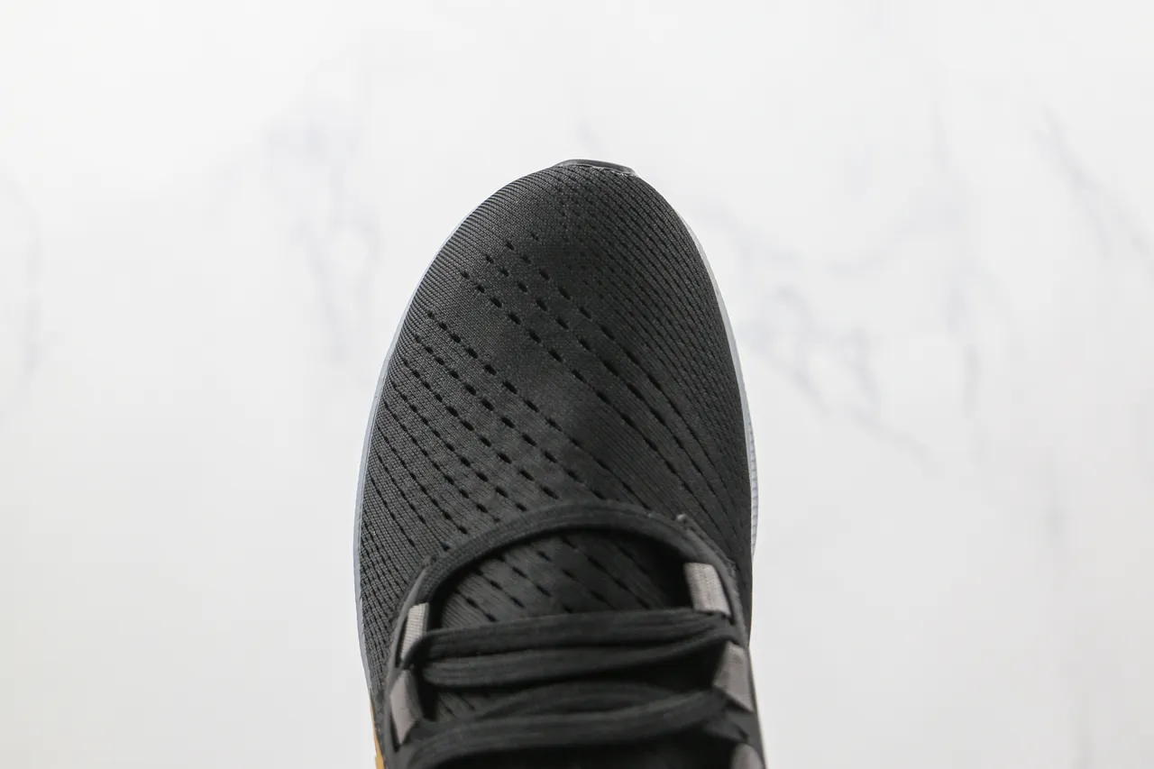 Nike Air Zoom Pegasus Chaussures de course noir or 6