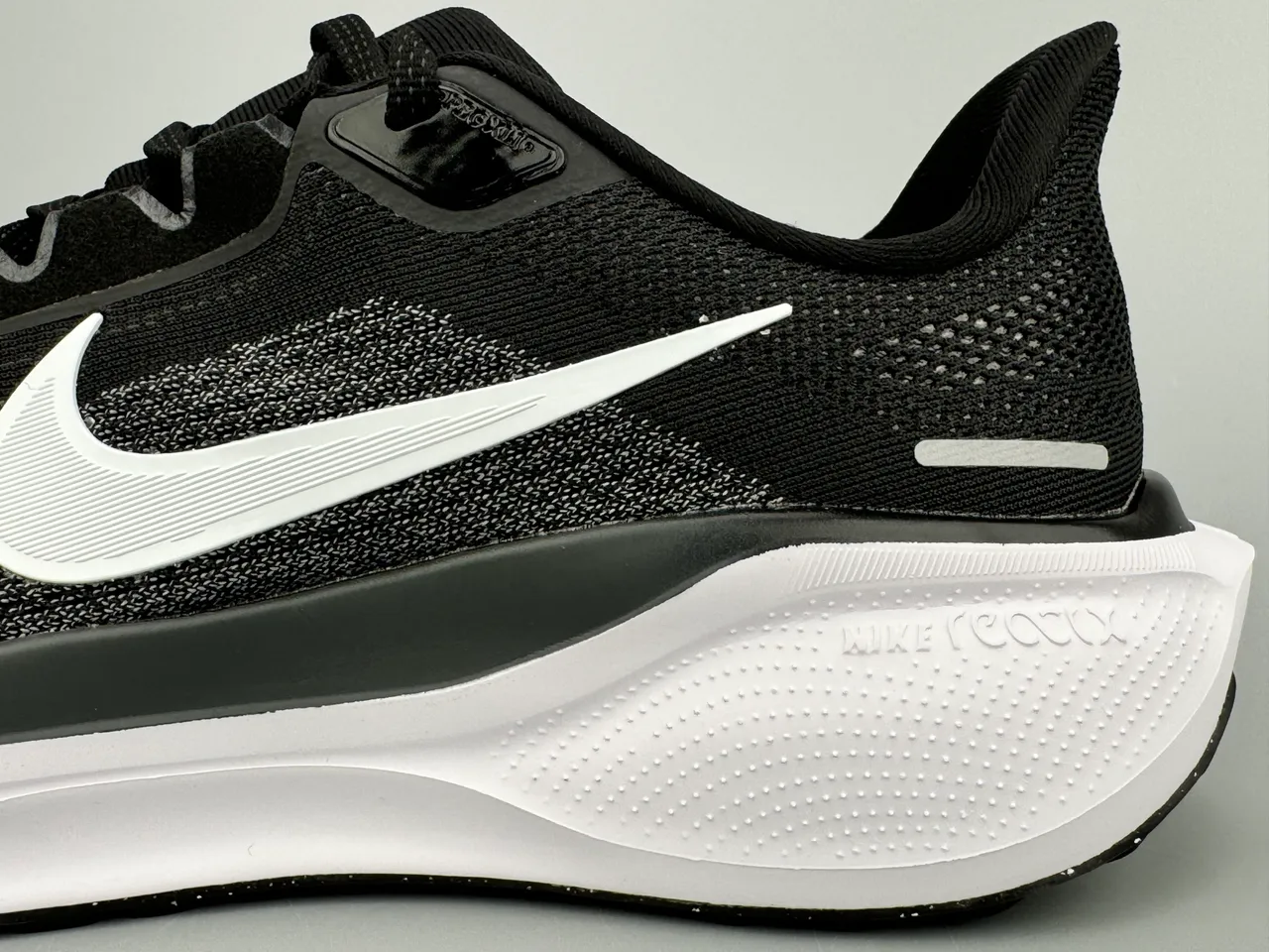 Nike Air Zoom Pegasus Black White Engineered Mesh Upper Visible Unit Running Shoes 5
