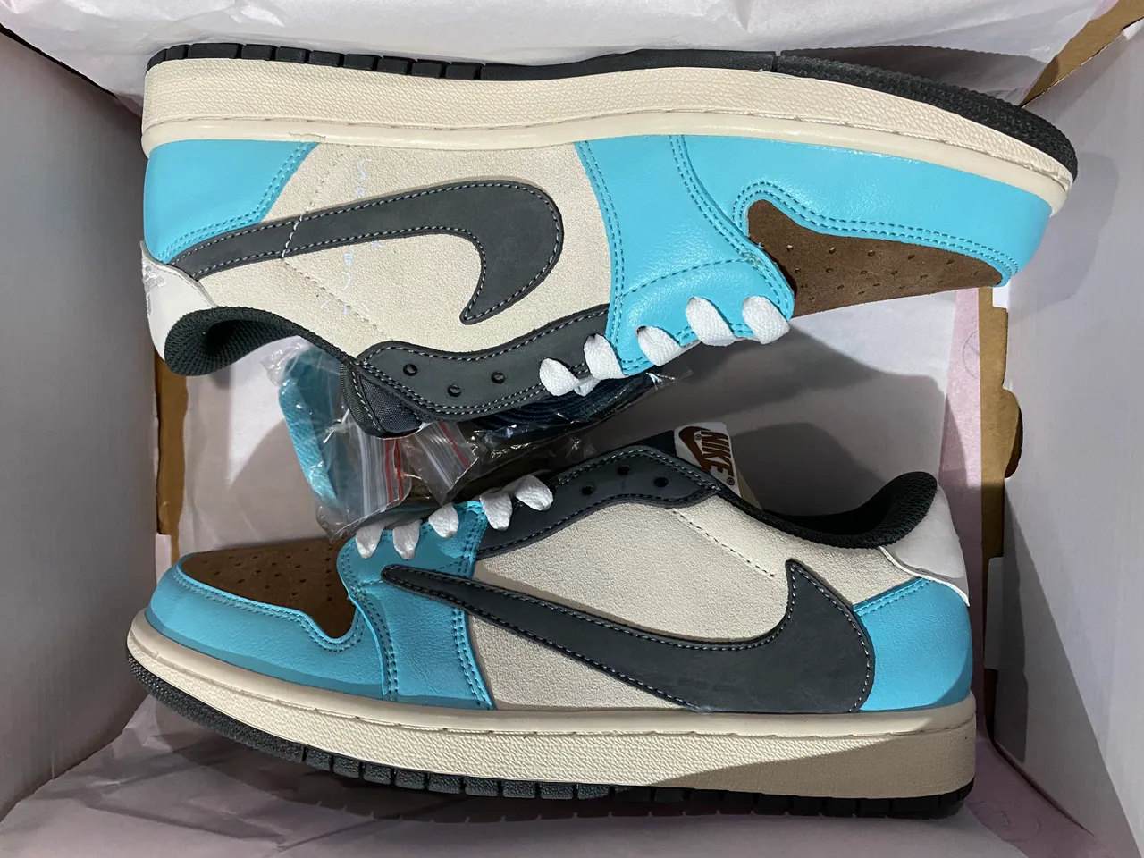 Nike Beige Blue Low-Top Panelled Leather-Suede Lifestyle Sneakers 6