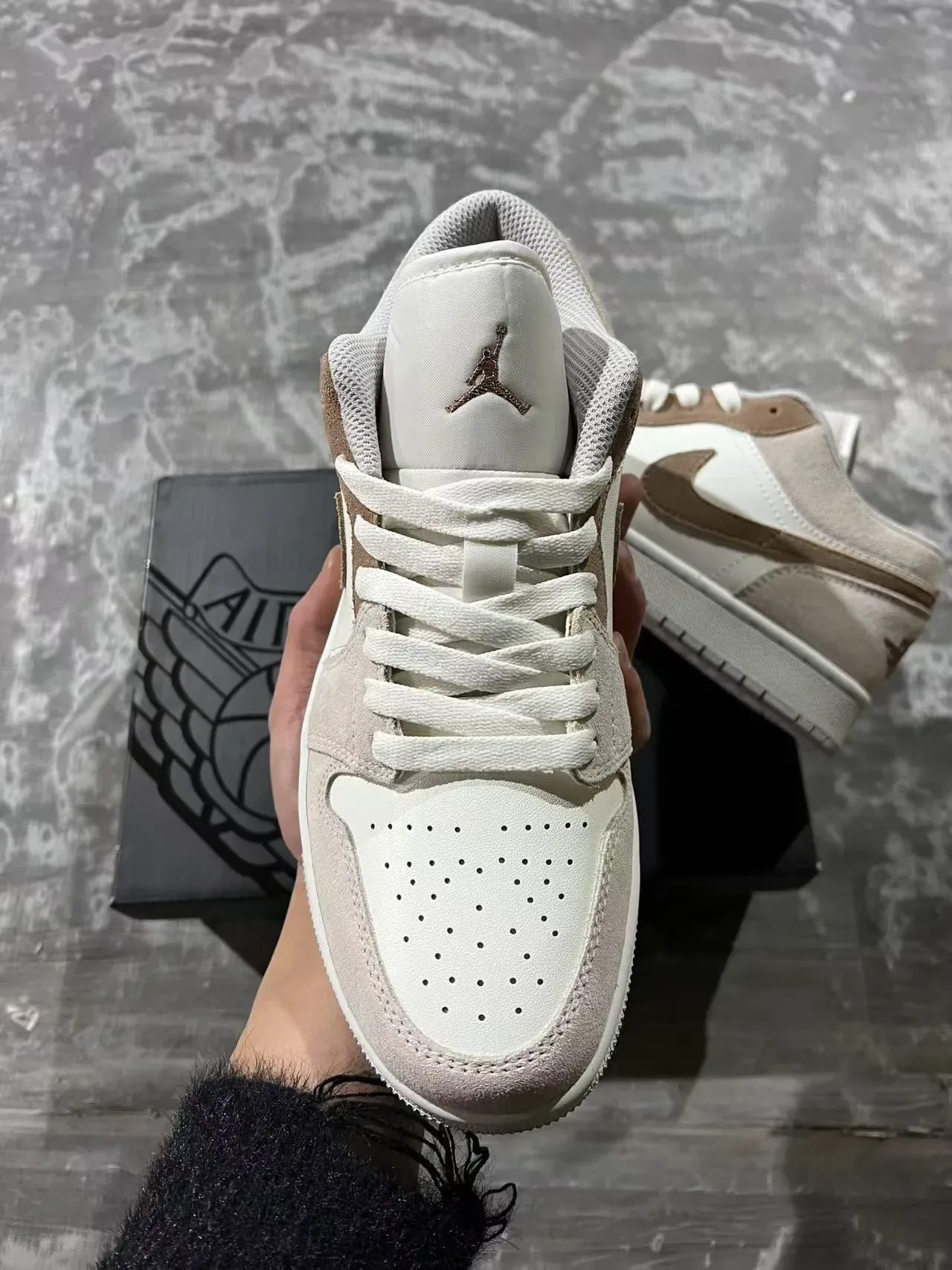 Nike Beige Brown Baskets Lifestyle daim cuir basses 3