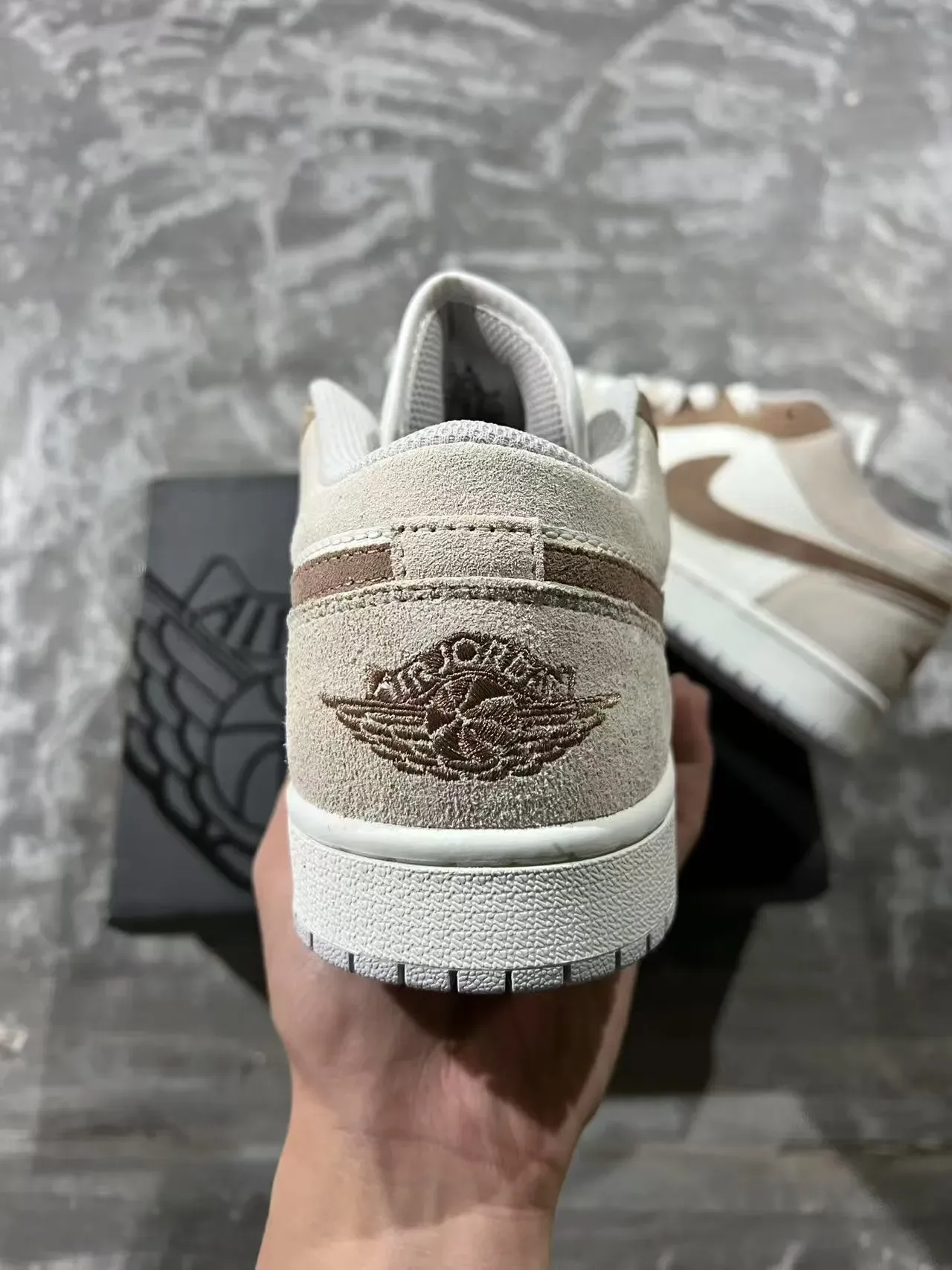 Nike Beige Brown Baskets Lifestyle daim cuir basses 8
