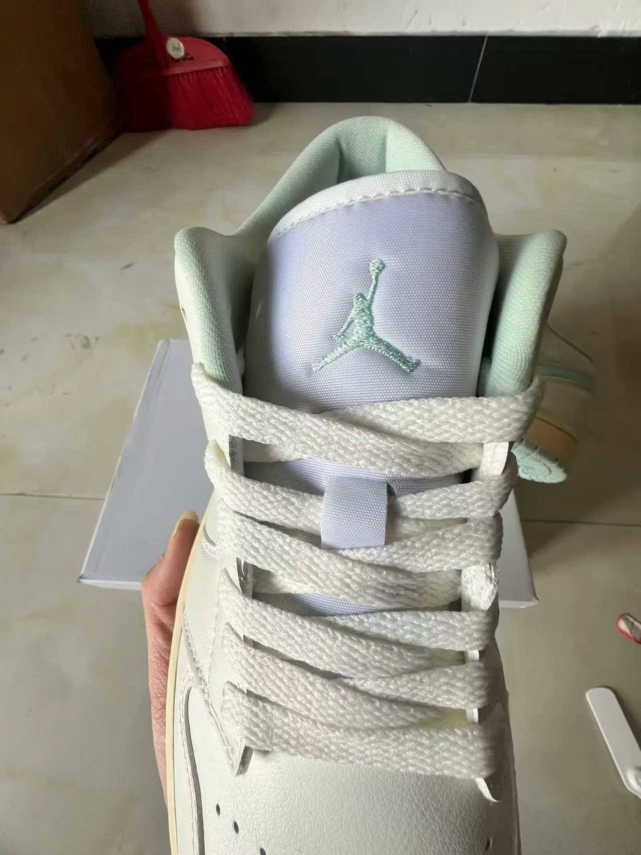 Nike Beige Green Low-Top Leather Upper Lifestyle Sneakers 4
