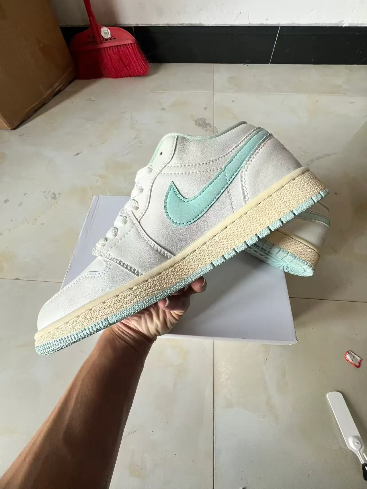 Nike Beige Green Low-Top Leather Upper Lifestyle Sneakers 5