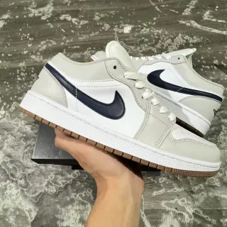 Nike Beige Navy Low-Top Leather-and-Synthetic Upper Lifestyle Sneakers