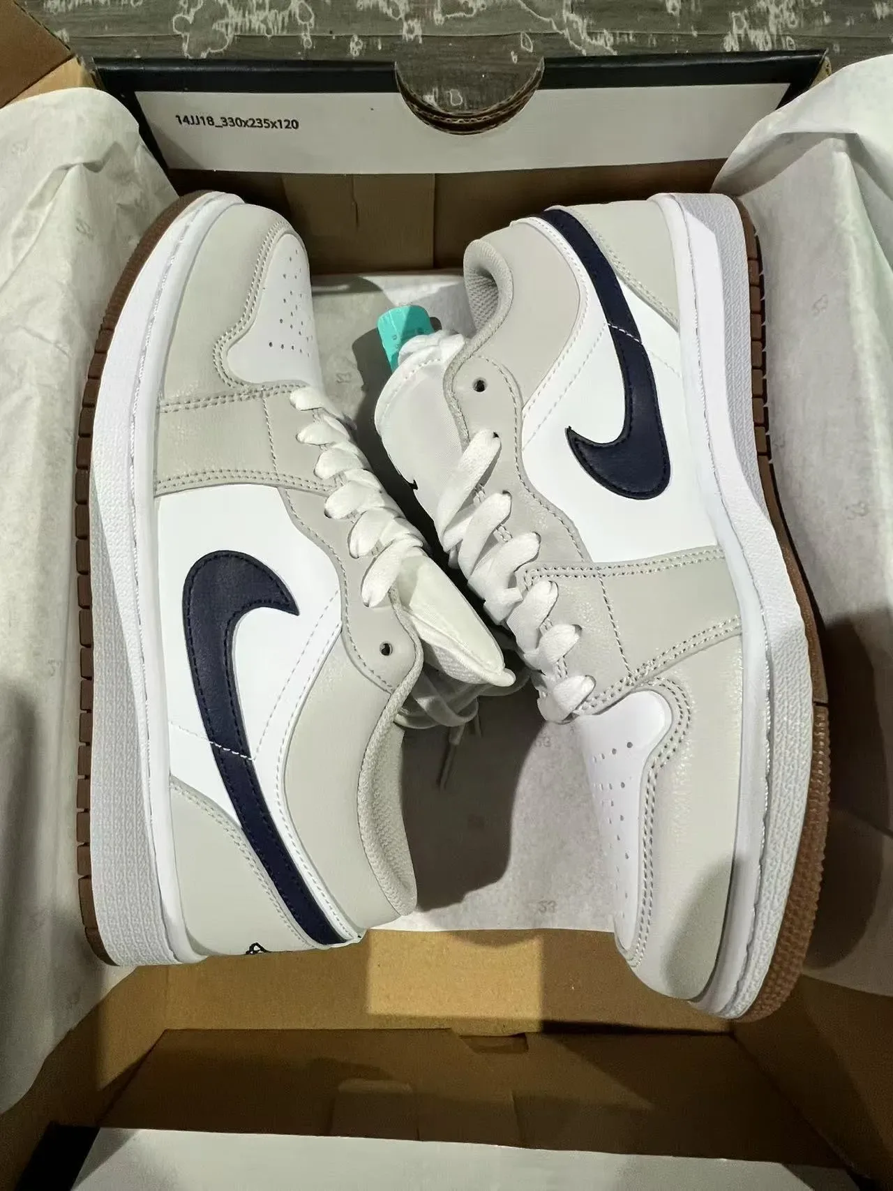 Nike بيج نيفي لایت استایل حذاء رياضي جلد وسينثيتيك علوة منخفض 9