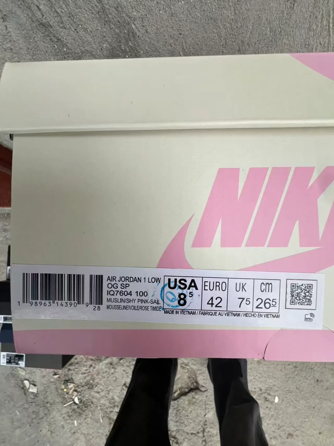 Nike Beige Pink Low-Top Silhouette Layered Leather Panels Lifestyle Sneakers 10