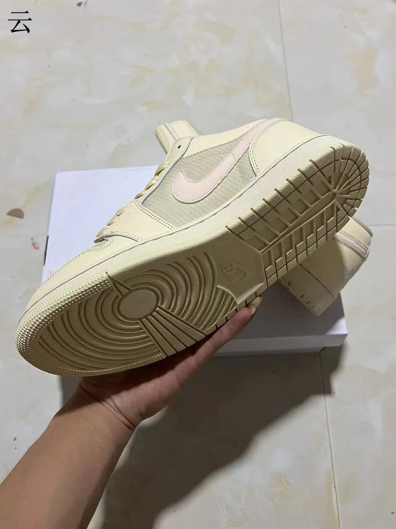 Nike Beige Pink Low-Top Silhouette Padded Collar Lifestyle Sneakers 6