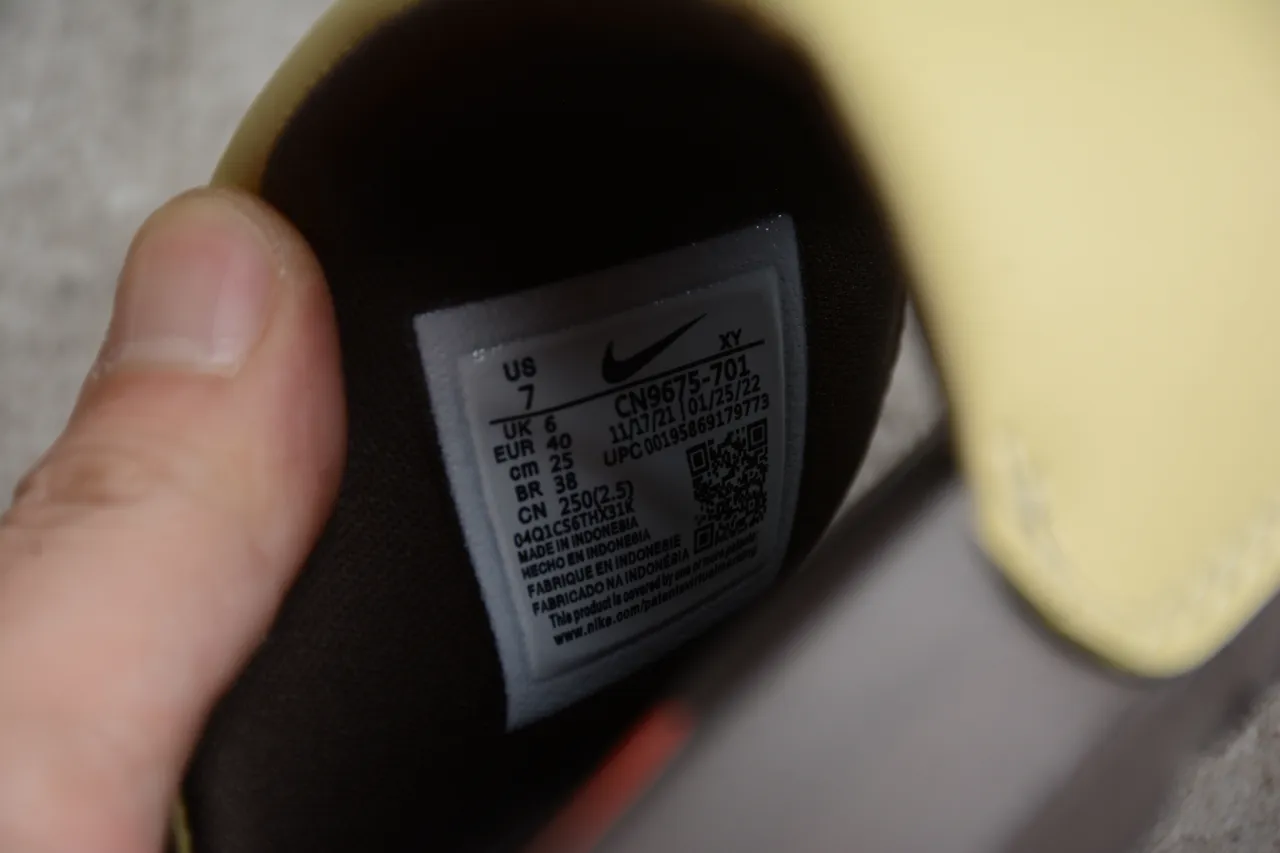 Nike Benassi Olive and Black Slippers 4