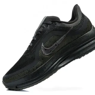 Nike কালো আর্মি গ্রিন ইঞ্জিনিয়ার্ড ক্নিট উপর স্কাল্পটেড মিডসোল লাইফস্টাইল স্নিকার