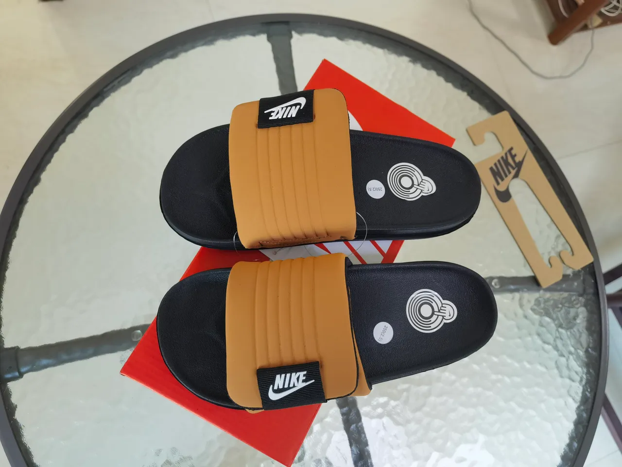 Nike Black Beige Single-Strap Ribbed Upper Slippers 2