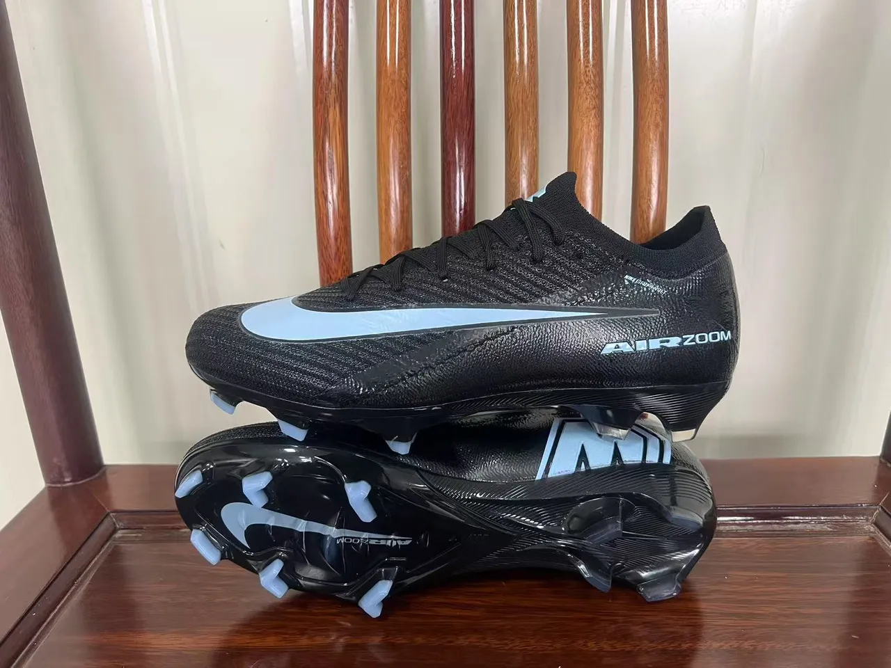 Nike Black Blue Knit Upper Sock-Fit Collar Firm-Ground Soccer Shoes 7