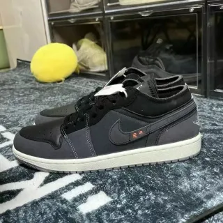 Nike Black Gray Low-Top Padded Collar Lifestyle Sneakers