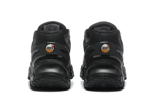 Nike أحذية جري سوداء شبكية وصناعية علوية باقي كوشنينج بودز 5