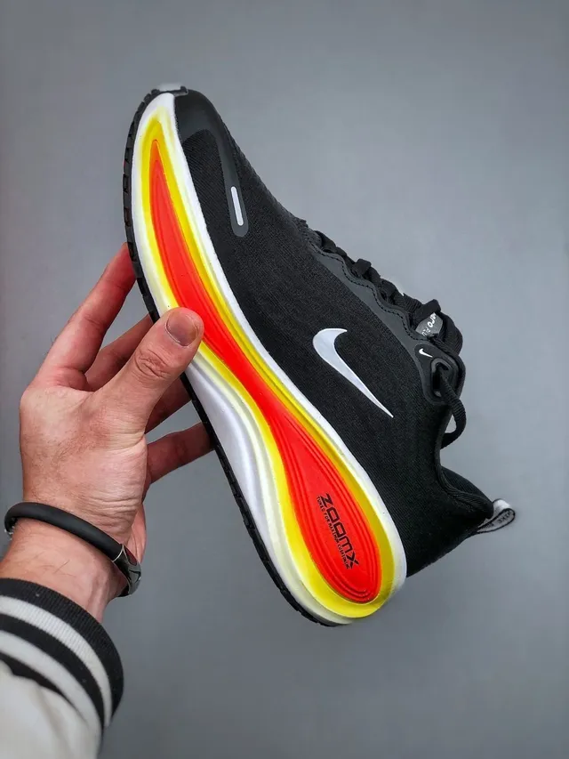 Nike Black Multicolor Knit Upper Multi-Layered Wave Midsole Running Shoes 2