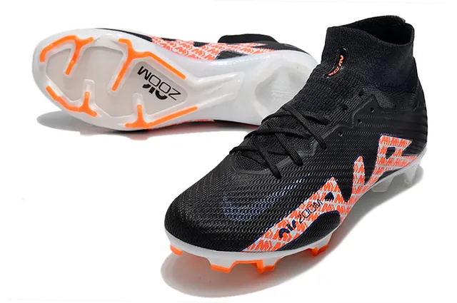 Nike Black Orange chaussures de football à upper de coupe haute, ajustement chaussette, construction en maille, pour terrain ferme 3