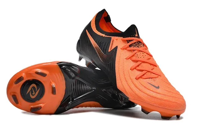 Nike Chaussures de football noir orange avec empeigne tricoté et lacets asymétriques pour terrain ferme 3