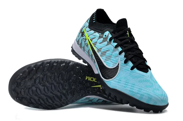 Nike Zapatillas de fútbol Turf con upper Flyknit en azul verde, impresión geométrica y overlay 2