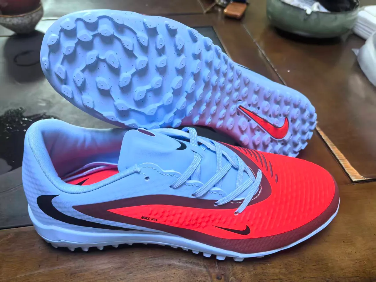 Nike Azul Naranja Zapatos de Fútbol Turf de Bajo Corte con Parte Superior Sintética Superposición Texturizada del Antepié 8