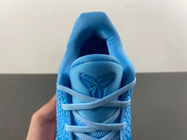 Nike Blue White Honeycomb Mesh Upper Sculpted Zoom Midsole Basketball Shoes 5