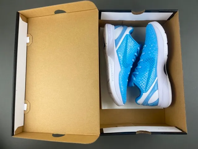 Nike Blue White Honeycomb Mesh Upper Sculpted Zoom Midsole Basketball Shoes 14