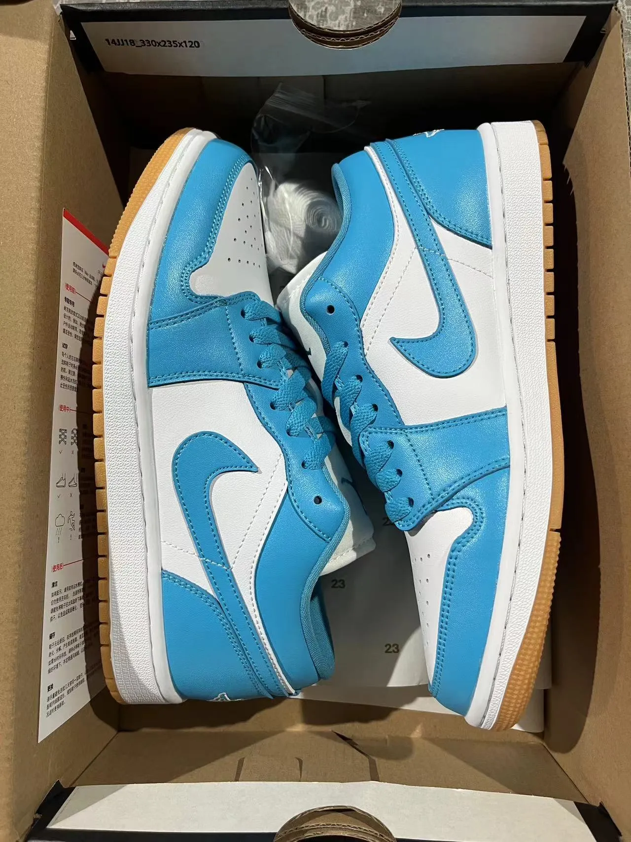 Nike Blue White Low-Top Leather Upper Lifestyle Sneakers 9