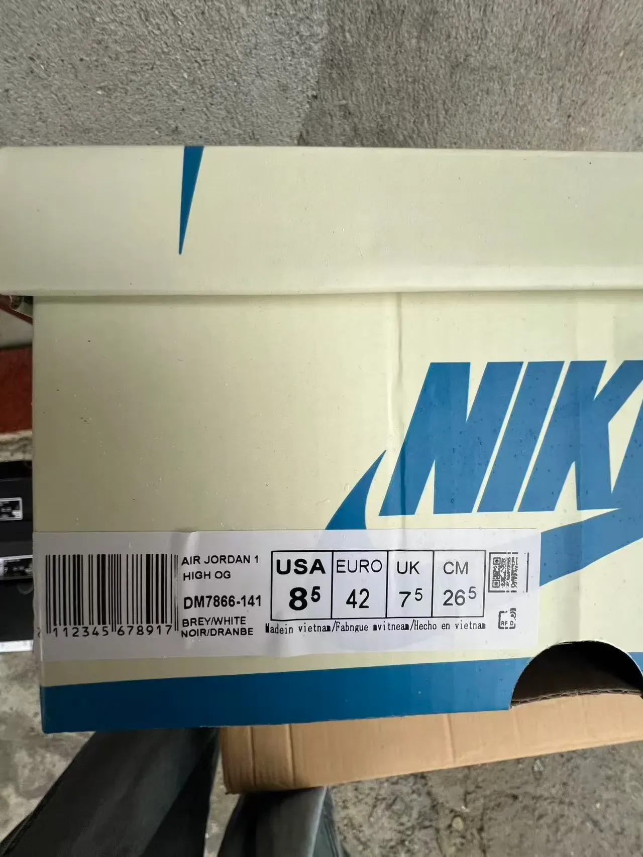 Nike Blue White Low-Top Silhouette Leather/synthetic Overlay Lifestyle Sneakers 2