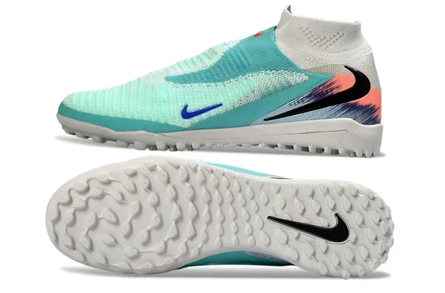 Nike Chaussures de Football pour Gazon Bleu Blanc Ajustement Chaussette Upper Flyknit Profil Bas Studs 6