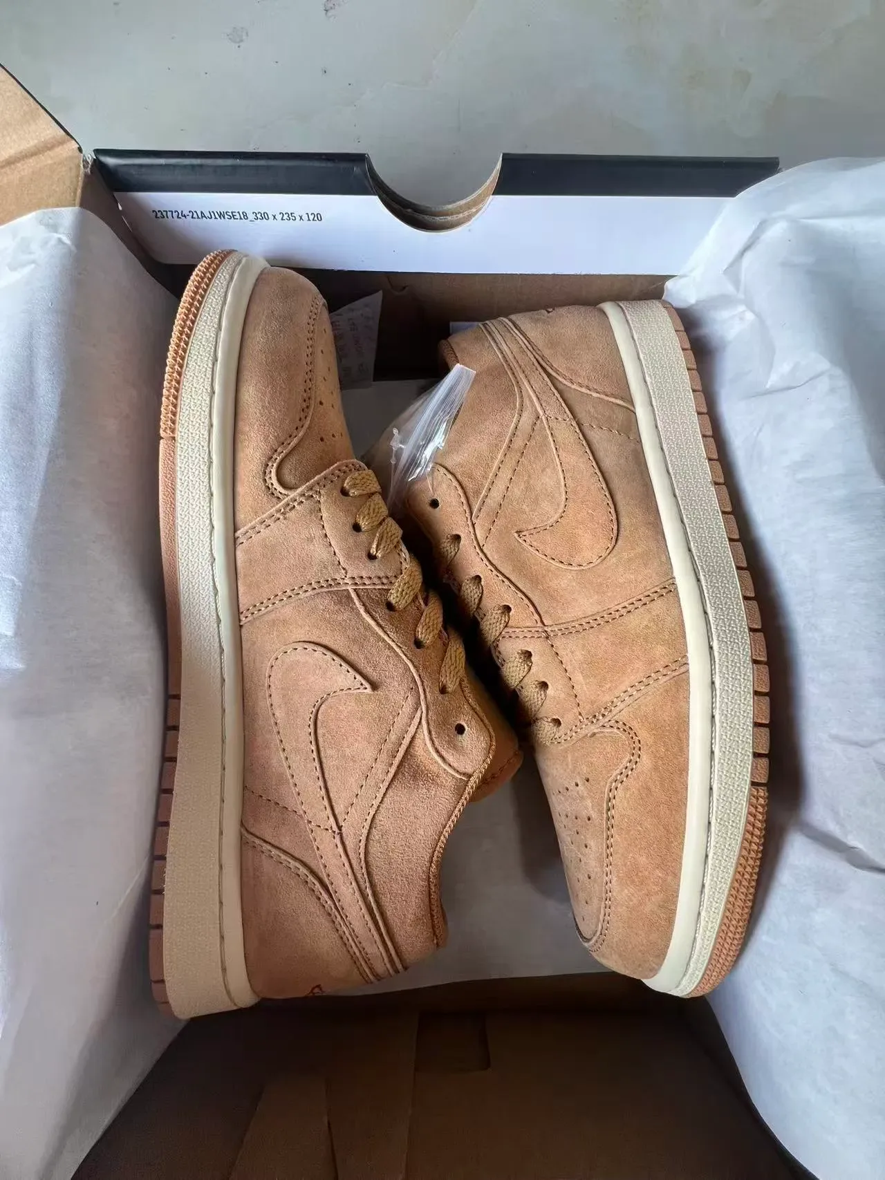 Nike Brown Beige Suede Upper Low-Top Silhouette Lifestyle Sneakers 9
