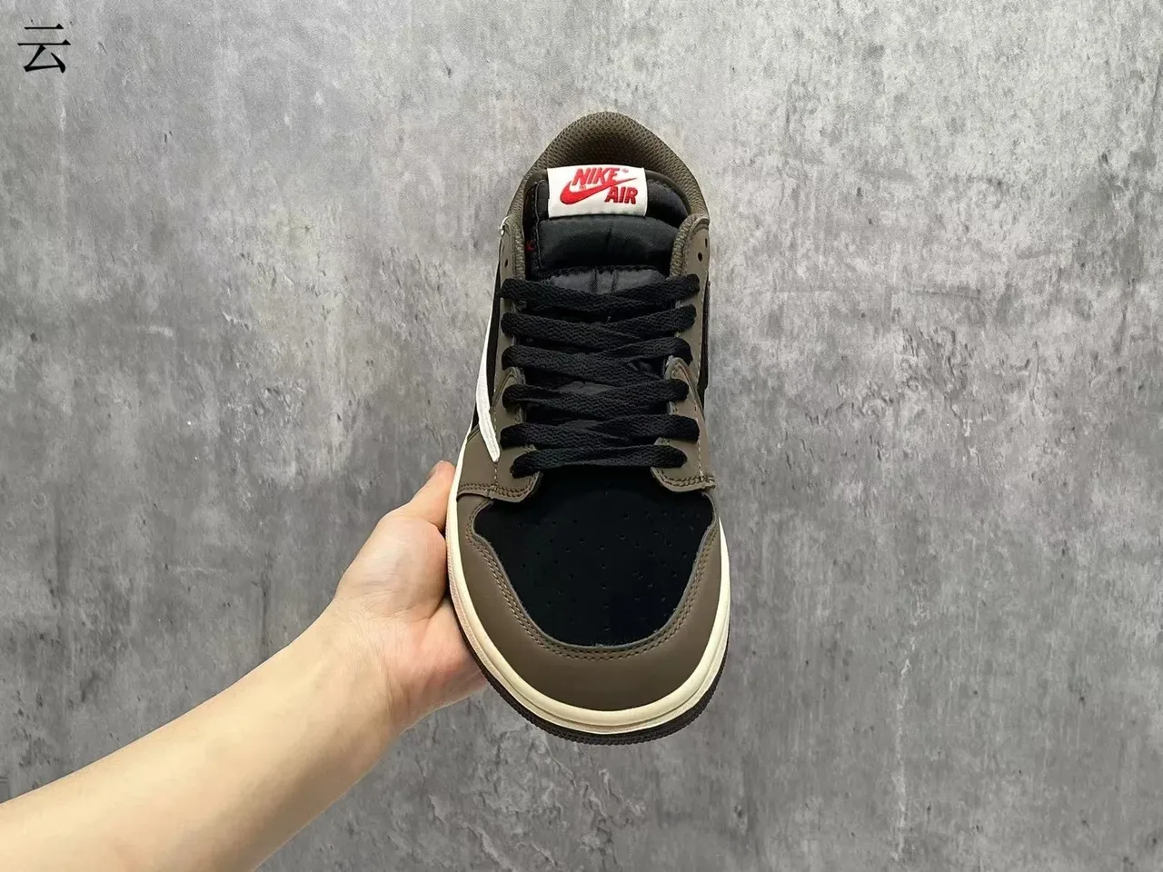 Nike Brown Black Low-Top Mixed-Material Upper Sneakers 3