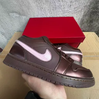 Nike Brown Pink Metallic Leather Upper Glossy Swoosh Lifestyle Sneakers