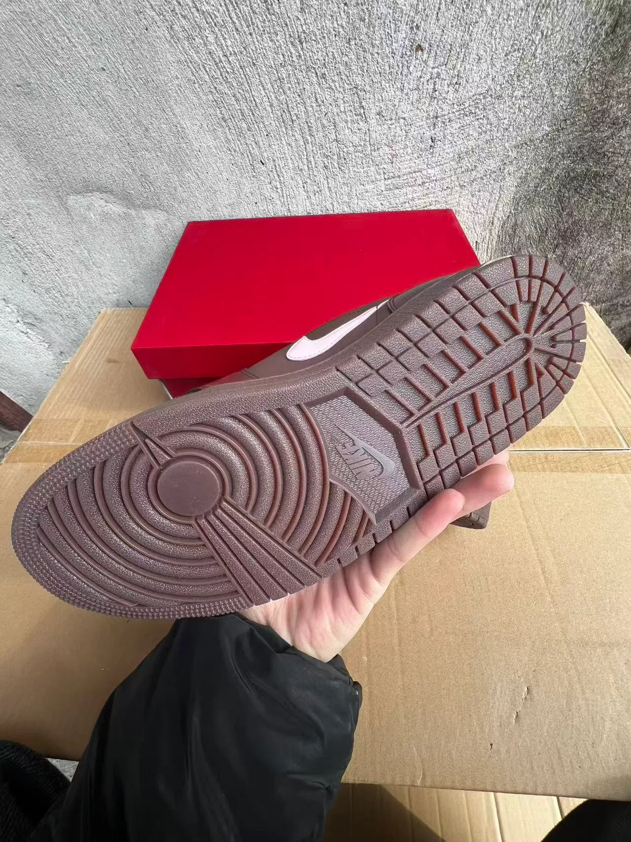 Nike Sneakers Lifestyle Marron Rose Métallique Cuir Supérieur Brillant Swoosh 6