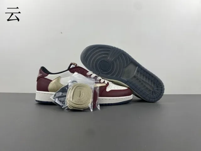 Nike Chaussures Lifestyle Basses Burdeos Or Cuir Synthétique 3
