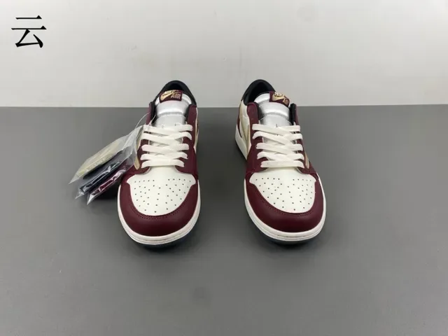 Nike Chaussures Lifestyle Basses Burdeos Or Cuir Synthétique 14