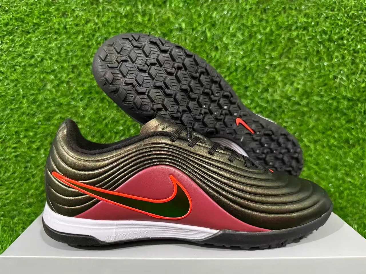 Nike Sapatos de Futebol Turf Borgonha Laranja Superior Sintético Ribeteado Acabamento Gradiente Metálico 10