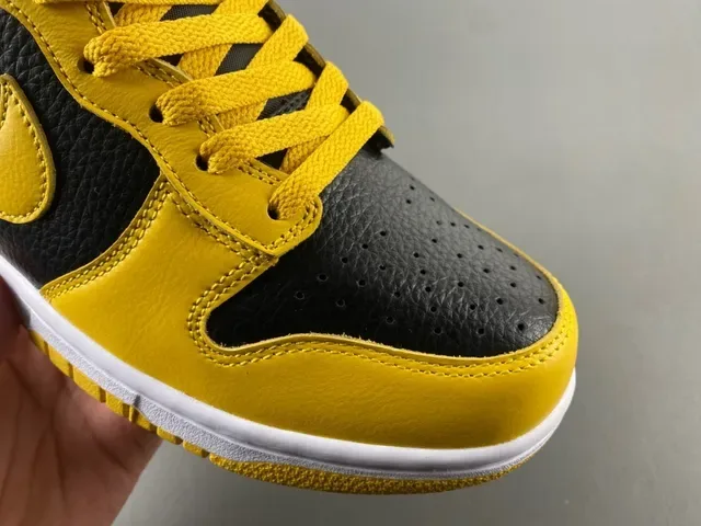 Nike Dunk High Yellow and Black Lifestyle Sneakers 2
