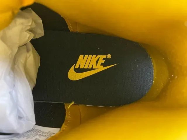 Nike Dunk High Yellow and Black Lifestyle Sneakers 8