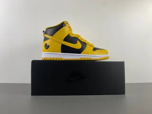 Nike Dunk High Yellow and Black Lifestyle Sneakers 15