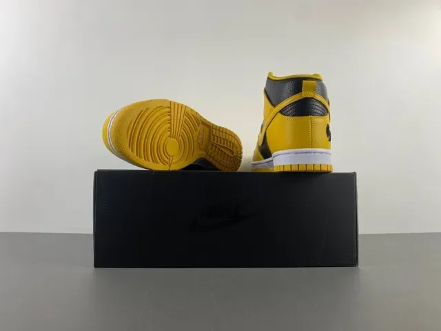 Nike Dunk High Yellow and Black Lifestyle Sneakers 16